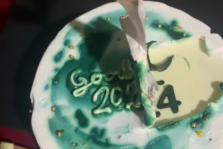 Never Forget My New Year’s Cake Fail from Last Year